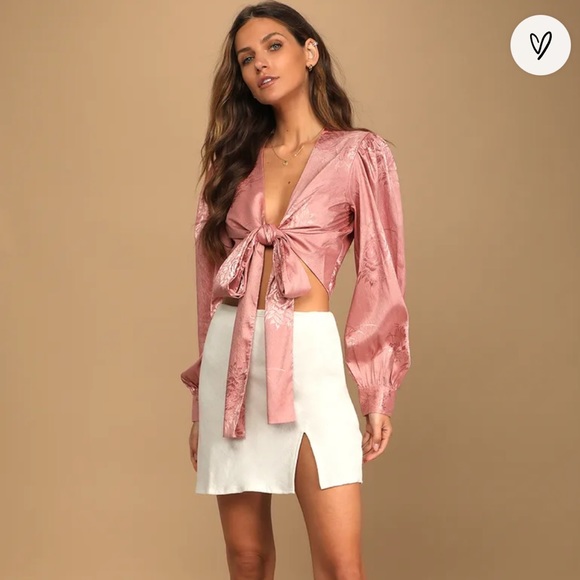 Highly Iconic Rose Pink Satin Jacquard Tie-Front Crop Top - Picture 3 of 4